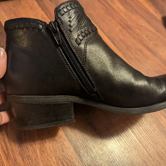 Baretraps Black Ankle Boots Size 8 - Picture 3 of 5